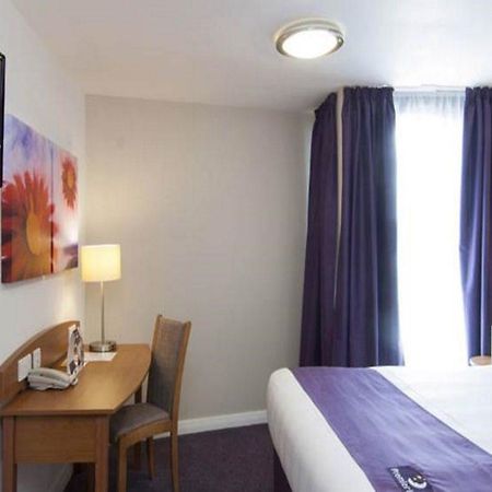 Premier Inn Luton Лутон Экстерьер фото